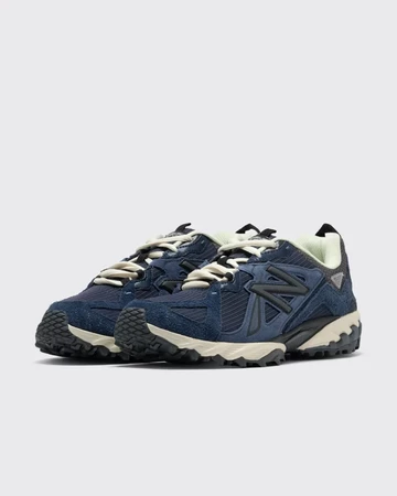 New Balance 610 Lunar New Year Navy Paar
