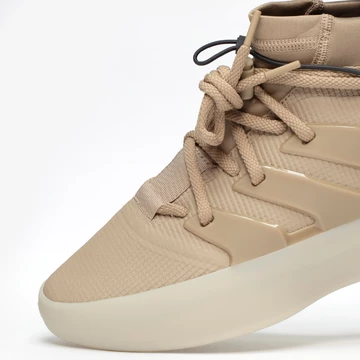 Die Toebox des Fear of God adidas Athletics 1 Basketball Clay