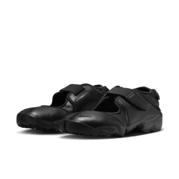 Nike Air Rift Black schräg frontal
