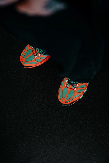 On-feet Foto vom adidas adistar Raven im Colorway Solar Orange