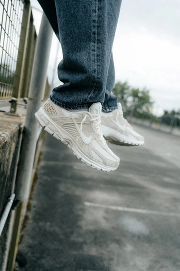 Nike Zoom Vomero 5 Light Orewood Brown - unser Shooting