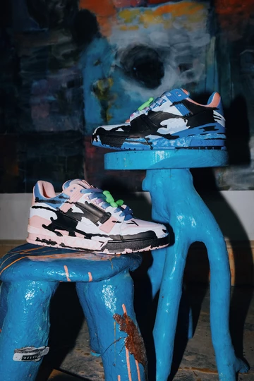 LOUIS VUITTON „White Canvas: LV Trainer in Residence“ 2024