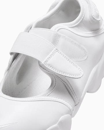 Nike Air Rift White Upper Details