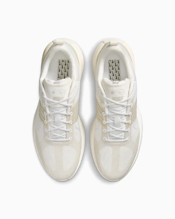 Der Nike Lunar Roam Summit White von oben