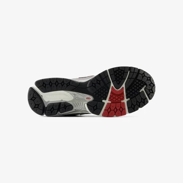 New Balance 1906 Red Silver Metallic Sohle