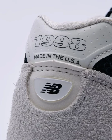 Joe Freshgoods New Balance 990v4 1998 Pack Intro Ferse