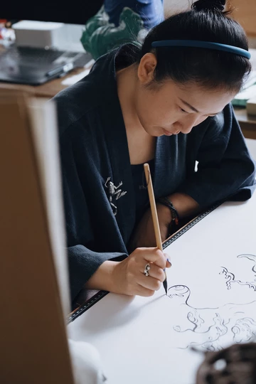 LOUIS VUITTON „White Canvas: LV Trainer in Residence“ 2024