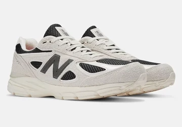 Joe Freshgoods New Balance 990v4 1998 Pack Intro schräg