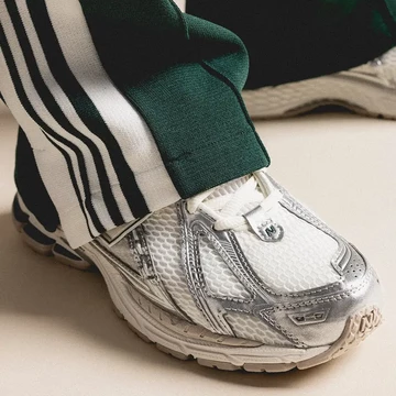 New Balance 1906R Beige Silver Metallic