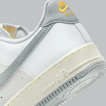 Air Force 1 Low Next Nature Photon Dust Detail Ferse