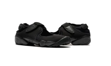 Nike Air Rift Triple Black Paar