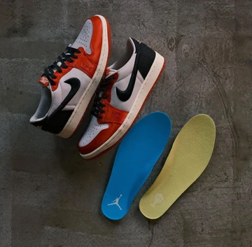 Trophy Room Jordan 1 Low OG Away - Home Colorway - Überblick