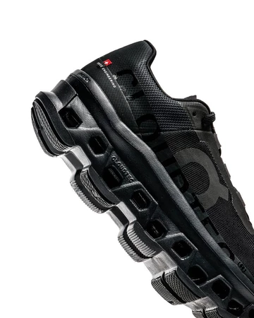On Running Cloudmonster All Black - Detail