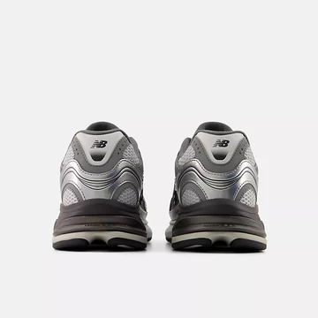 New Balance 2010 Black & Silver Metallic Grey Days 2026