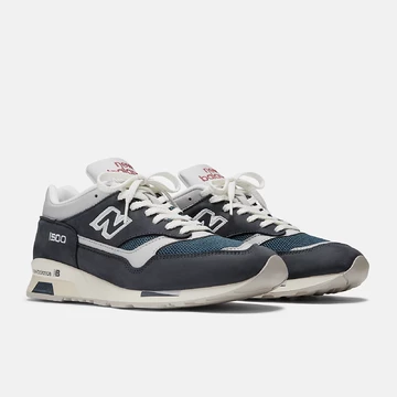 New Balance 1500 Total Eclipse Paar schräg seitlich