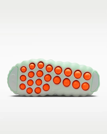 Nike Mind 001 Barely Green Sohle