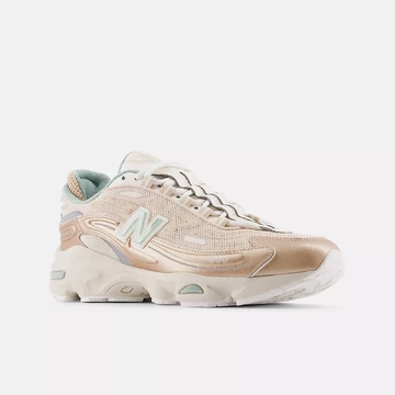 New Balance 1000 Arid Stone schräg seitlich