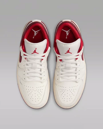 Jordan 1 Low White Ruby Paar von oben