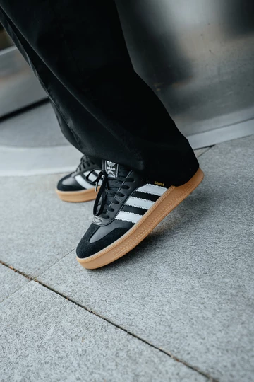 Der schwarze adidas Samba XLG - latest Pick Up