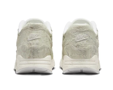 Der Air Max 1 Museum Masterpiece von hinten