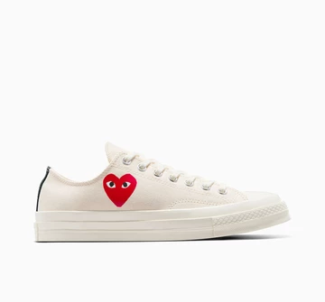 CDG Converse Chucks Single Heart Low white Außenseite