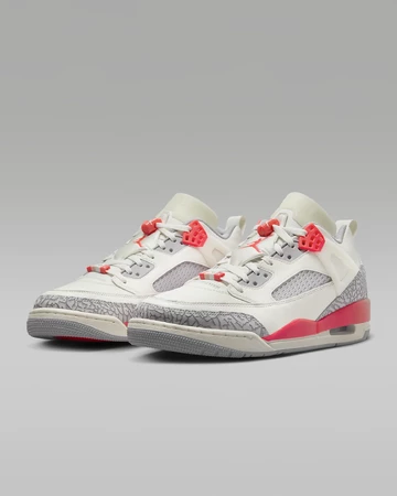 PSG x Jordan Spizike Low Infrared 23 schräg frontal