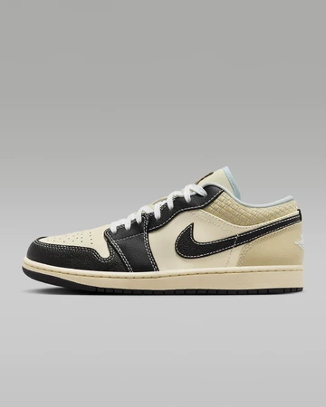 Jordan 1 Low SE Black Muslin Außenseite