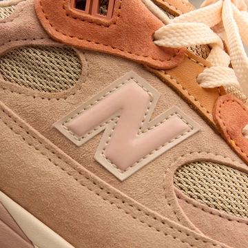 Joe Freshgoods x New Balance 992 Aged Well Upper Details