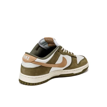 Dunk Low PRM Medium Olive von schräg hinten