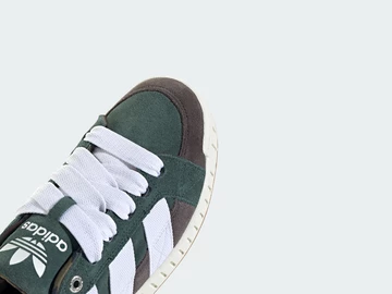 Die Toebox des adidas N Bape Pack in der Farbe Shadow Green