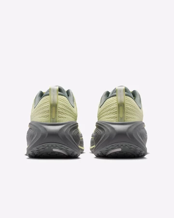 Nike Vomero Plus SE Life Lime von hinten