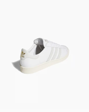 Adidas Jabbar Low Crew White schräg