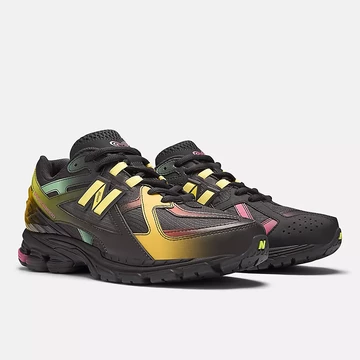 Bricks & Wood x New Balance 1906U Black Multi schräg frontal