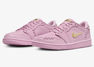 Der Jordan 1 Low Method of Make Pack in Perfect Pink von schräg außen