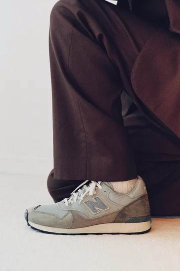 AURALEE x New Balance 475 Pack Mood 3