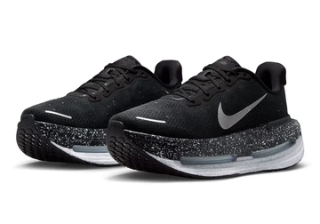 Nike Vomero Premium Oreo schräg