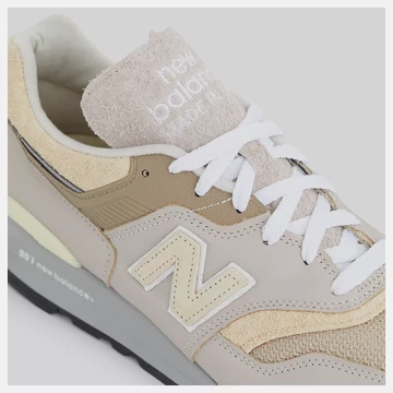 New Balance 997 Driftwood Upper Details