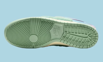 Verdy SB Dunk Low Visty Sohle