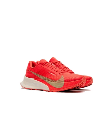 Nike ACG ZoomX Ultrafly Trail Light Crimson schräg