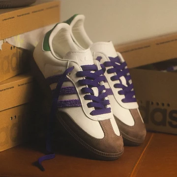 Ein Lookbook Foto des adidas Samba Core Purple von 43einhalb