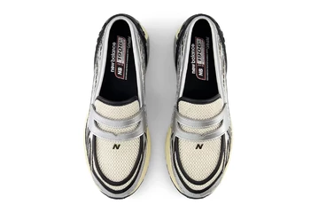 New Balance 1906L Metallic Gold Paar von oben