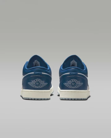 Jordan 1 Low Industrial Blue von Hinten