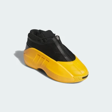 Der adidas Crazy IIInfinity Lakers von schräg außen