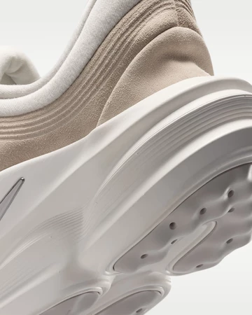 Nike 24.7 Sneaker Cream