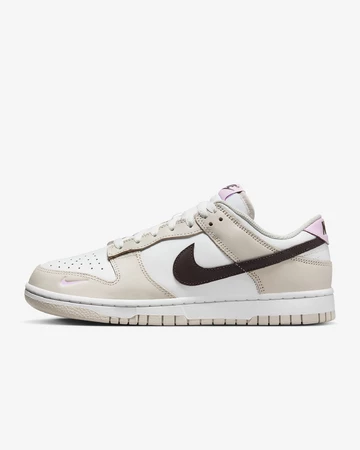 Die Außenseite des Nike Dunk Low Neapolitan