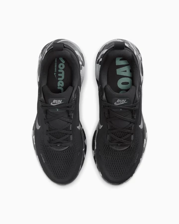 Nike Vomero 18 Reflect Silver Paar von oben