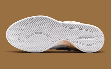 Nike Book 1 SE Torched Sohle