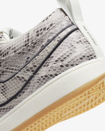 Nike Book 1 Python Ferse