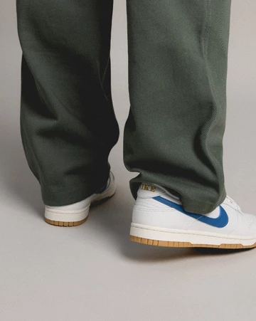 Dunk Low Dark Marina On Feet Detail von Hinten