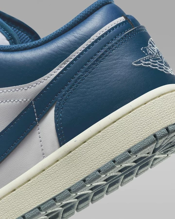 Jordan 1 Low Industrial Blue Detail Ferse